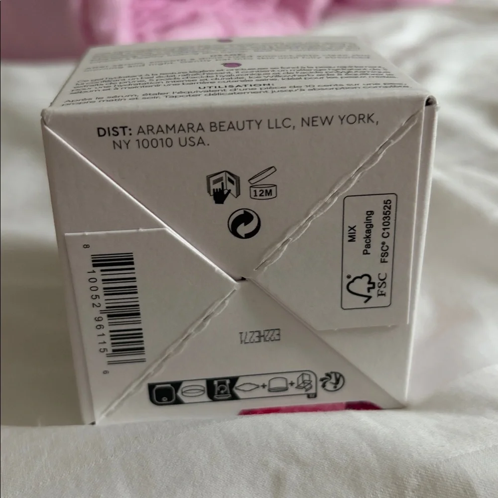 Glow Recipe Plum Plump Hyaluronic Cream - White and Pink